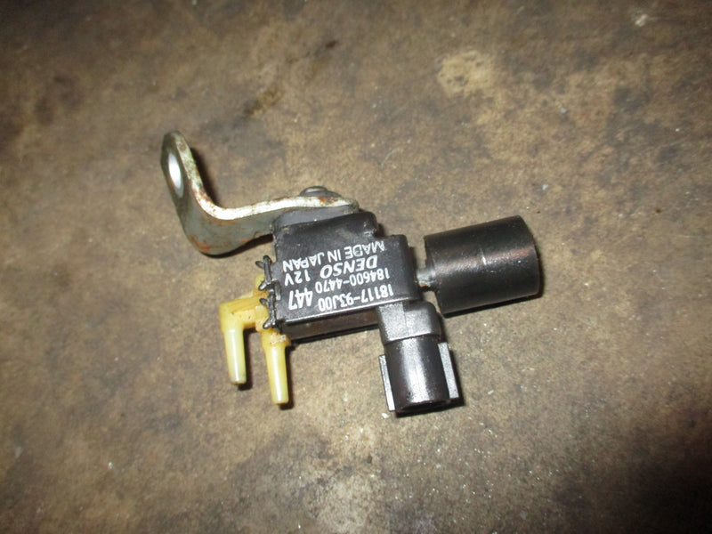 Suzuki DF225 225hp outboard vacuum switching valve (18117-93J00)