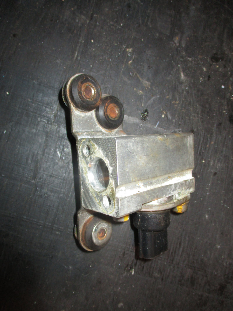 Yamaha HPDI 300hp outboard pressure sensor (60V-82380-00-00)