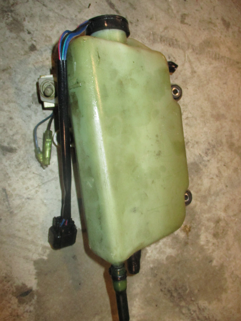 Yamaha HPDI 300hp outboard oil tank (61A-21750-00-00)