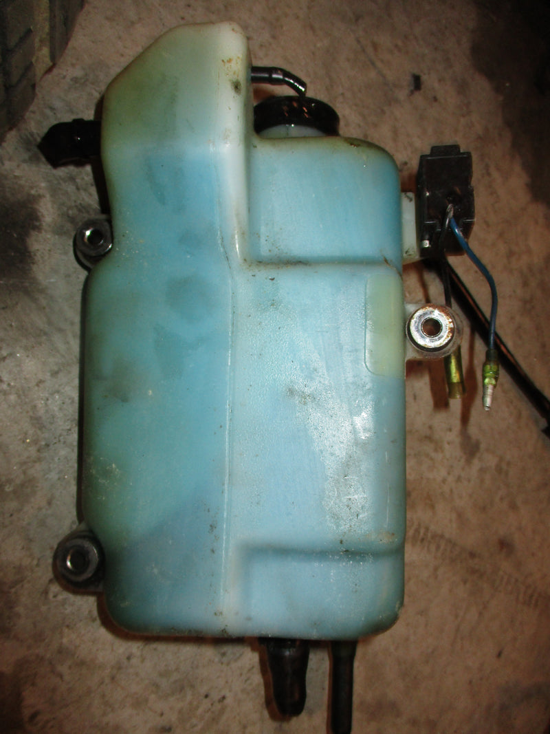Yamaha HPDI 300hp outboard oil tank (61A-21750-00-00)