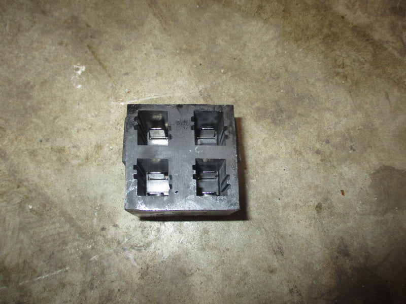 Yamaha OX66 200hp Saltwater series 2 outboard fuse block (61A-82150-00-00)