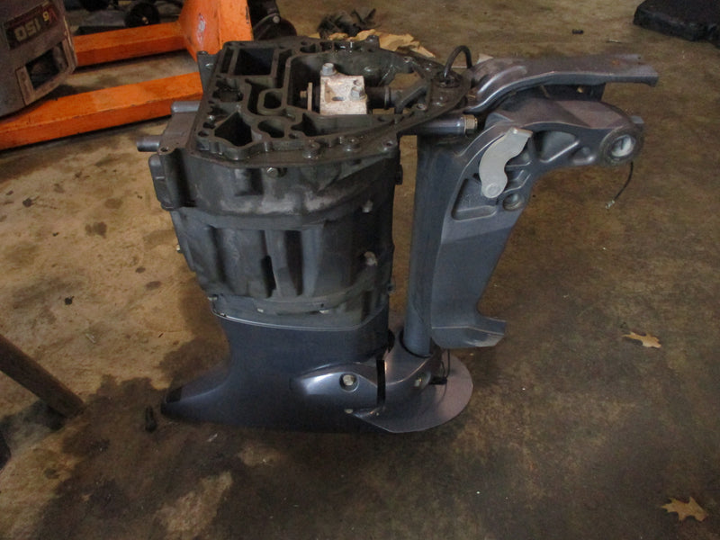 Yamaha 115hp 4 stroke outboard 25" mid section
