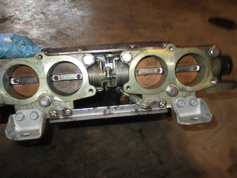 Yamaha 150hp 4 stroke outboard intake manifold and throttle body