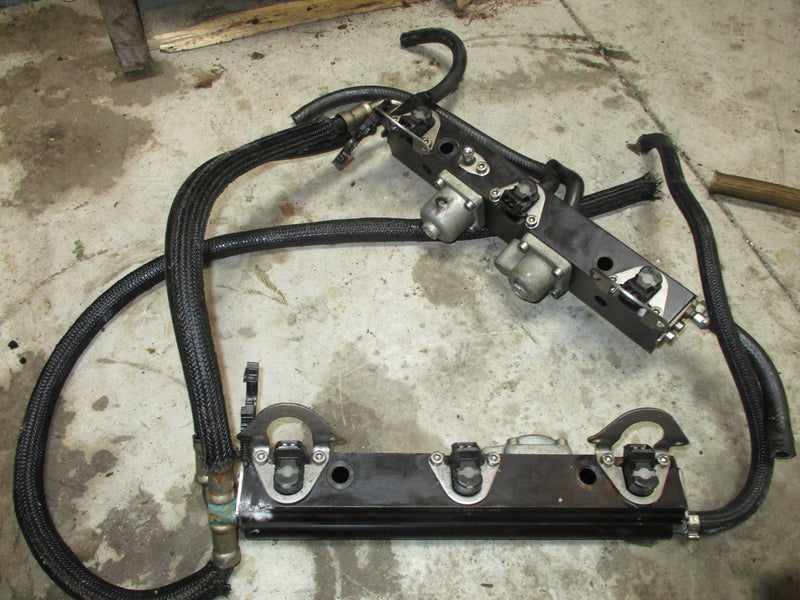 Mercury 135hp Optimax outboard fuel rail and injector set