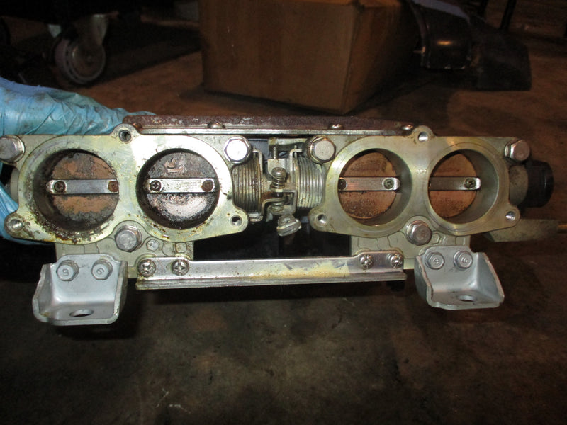 Yamaha 150hp 4 stroke outboard intake manifold with throttle body