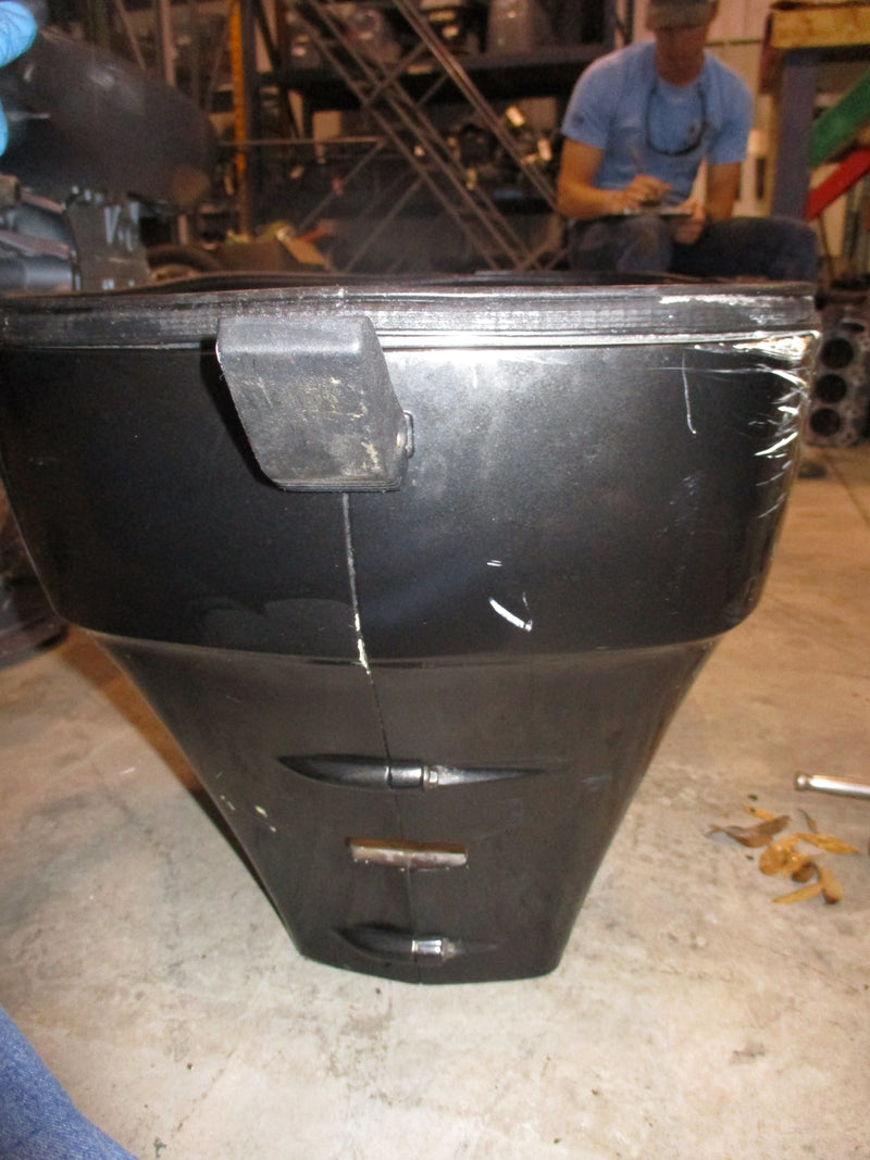 Suzuki DF70 70hp outboard side cowling set (61821-99E00)