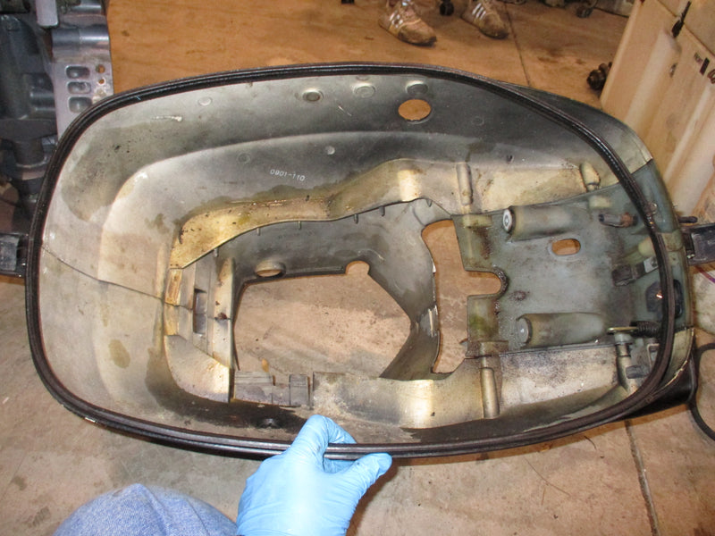 Suzuki DF70 70hp outboard side cowling set (61821-99E00)