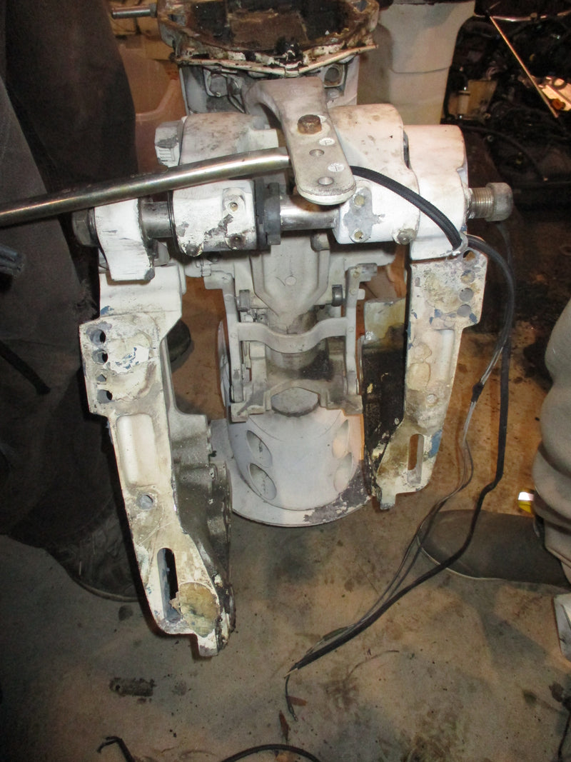 Evinrude Ocean Pro 200hp outboard 25" midsection