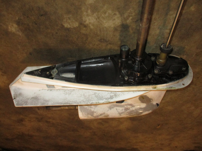 Evinrude ocean pro 225hp outboard 25" lower unit