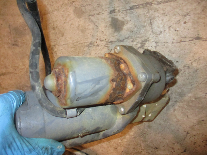 Suzuki DF40 40hp outboard tilt trim unit