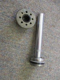 Load image into Gallery viewer, Suzuki DF150 150hp outboard assist ram with cap (48601-94900)
