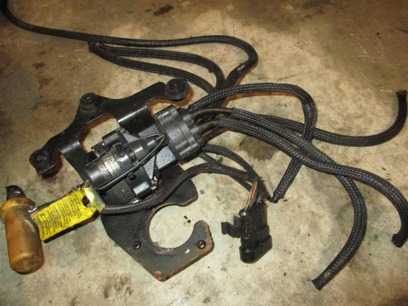 Evinrude ETEC 225hp outboard oil injector (5007306)