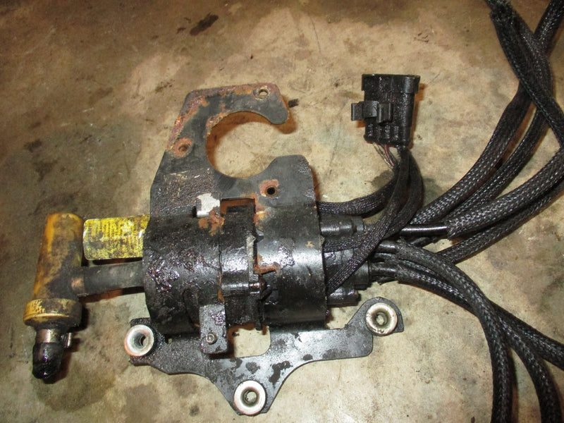 Evinrude ETEC 225hp outboard oil injector (5007306)