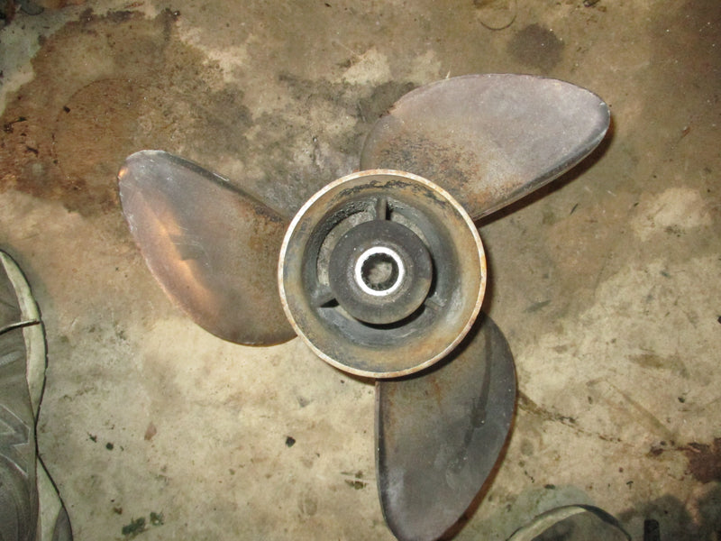 Evinrude ETEC 225hp outboard SST stainless steel counter rotation propeller