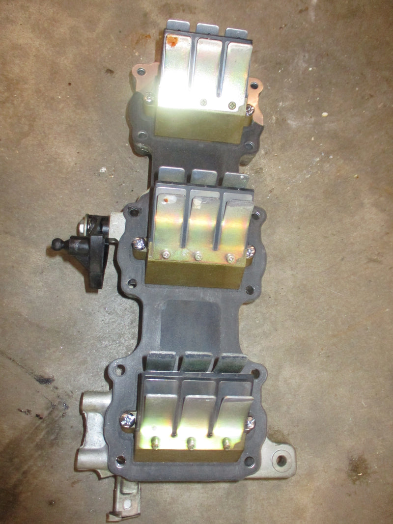 Yamaha 85hp 2 stroke outboard intake manifold with reeds (688-13610-00)