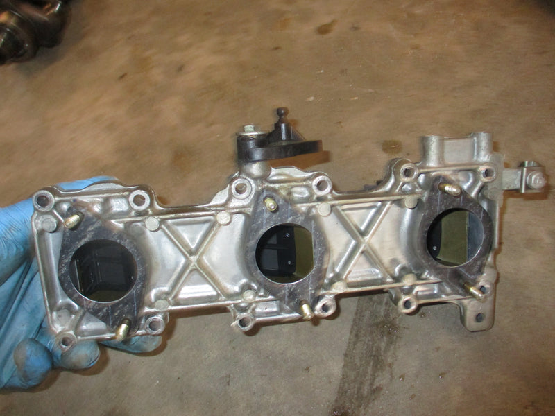 Yamaha 85hp 2 stroke outboard intake manifold with reeds (688-13610-00)
