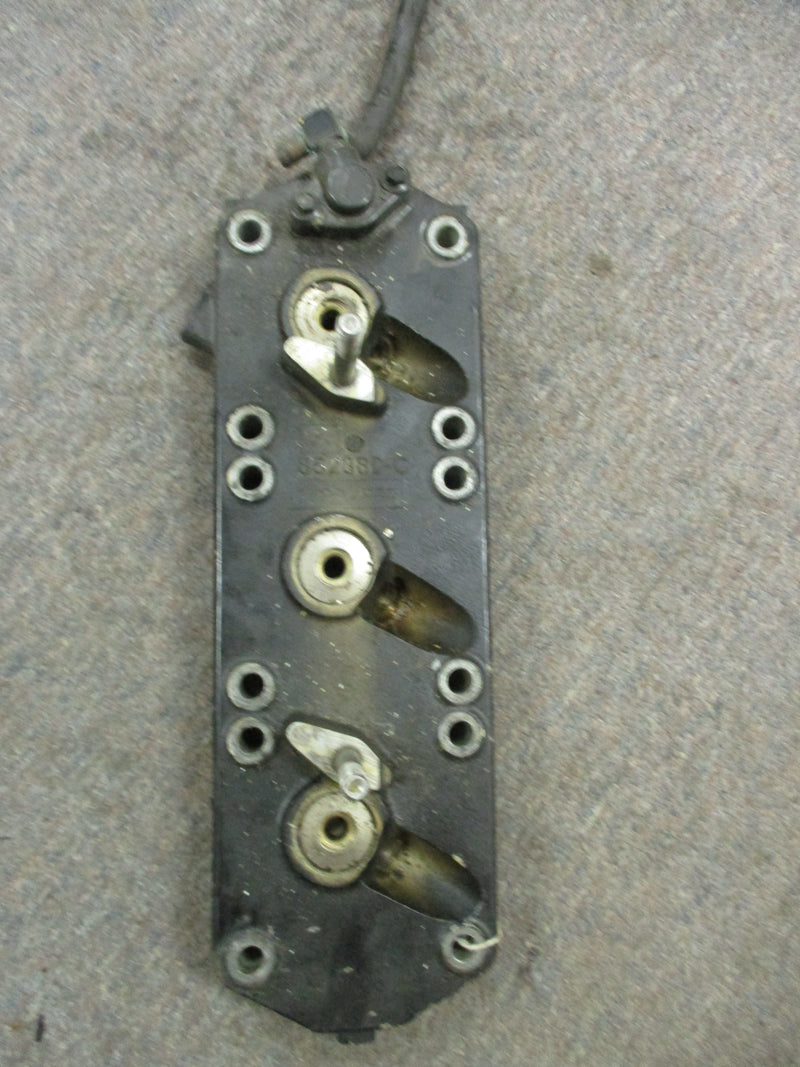 Mercury Optimax 2.5L 135-150hp outboard port cylinder head (852380-C)