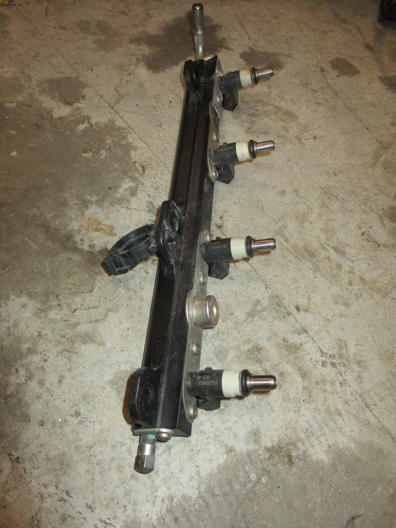 Mercury Verado 150hp 1.7L outboard fuel rail and injector set (896503A01)