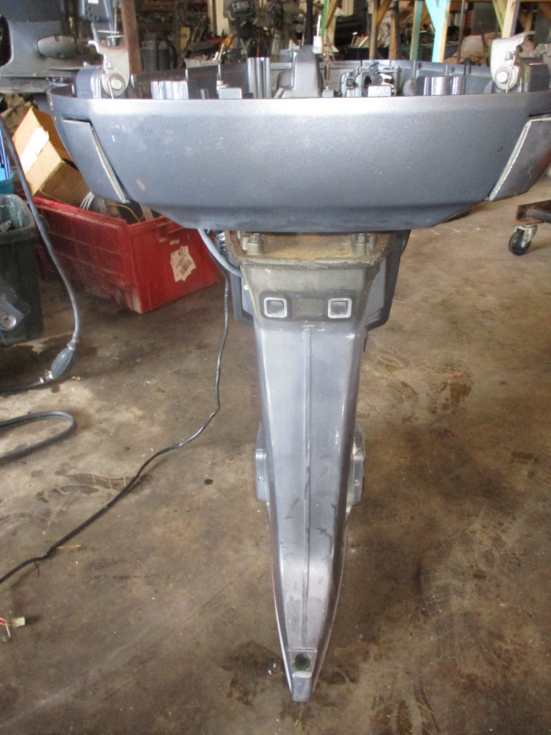 Yamaha 175hp 2 stroke outboard 25" shaft mid section
