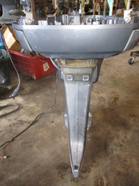 Load image into Gallery viewer, Yamaha 175hp 2 stroke outboard 25" shaft mid section
