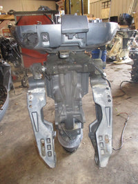 Load image into Gallery viewer, Yamaha 175hp 2 stroke outboard 25" shaft mid section
