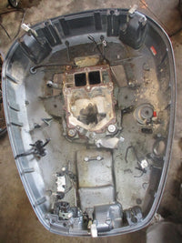 Load image into Gallery viewer, Yamaha 175hp 2 stroke outboard 25" shaft mid section
