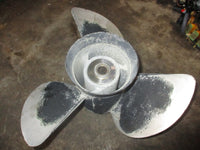 Load image into Gallery viewer, Yamaha 2 stroke outboard aluminum propeller (19P)
