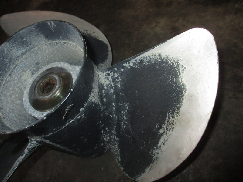 Yamaha 2 stroke outboard aluminum propeller (19P)