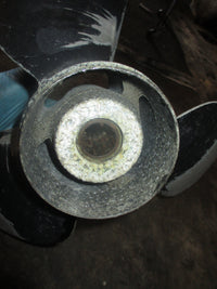 Load image into Gallery viewer, Yamaha 2 stroke outboard aluminum propeller (19P)
