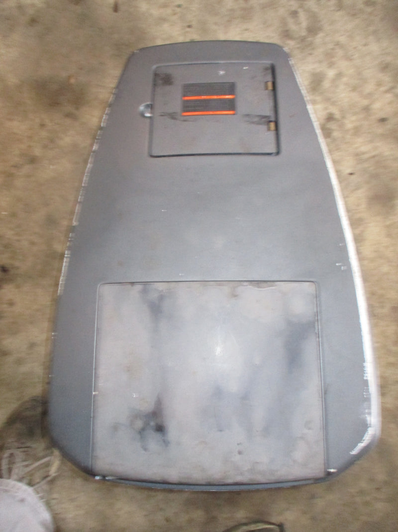 Suzuki DT100 outboard top cowling