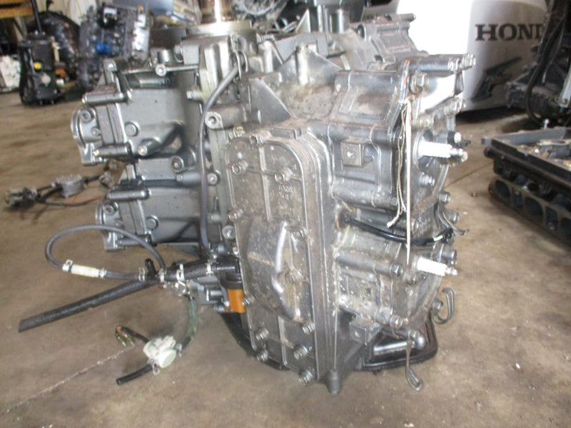 Suzuki DT100 outboard crankcase powerhead