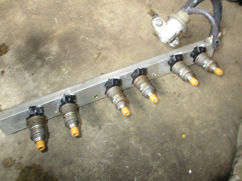 Yamaha 200hp 4 stroke outboard fuel rail and injector set (6DA-13161-00-00)
