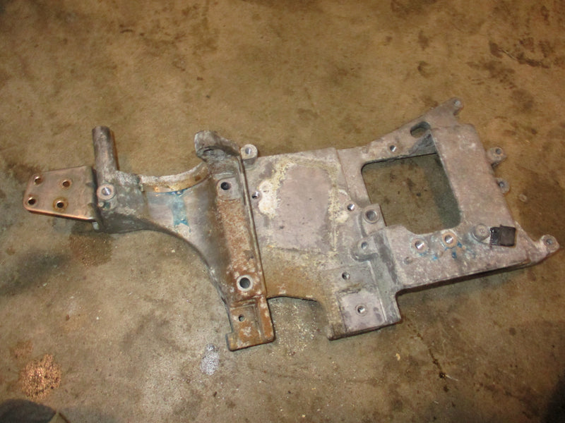 Yamaha 25hp 2 stroke outboard starter bracket (6L2-85542-02-94)