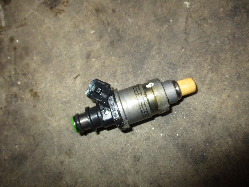 Yamaha OX66 200hp outboard fuel injector (65L-13761-00-00)