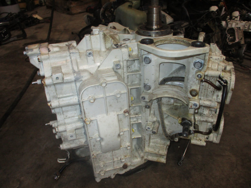Suzuki DT90 outboard crankcase powerhead