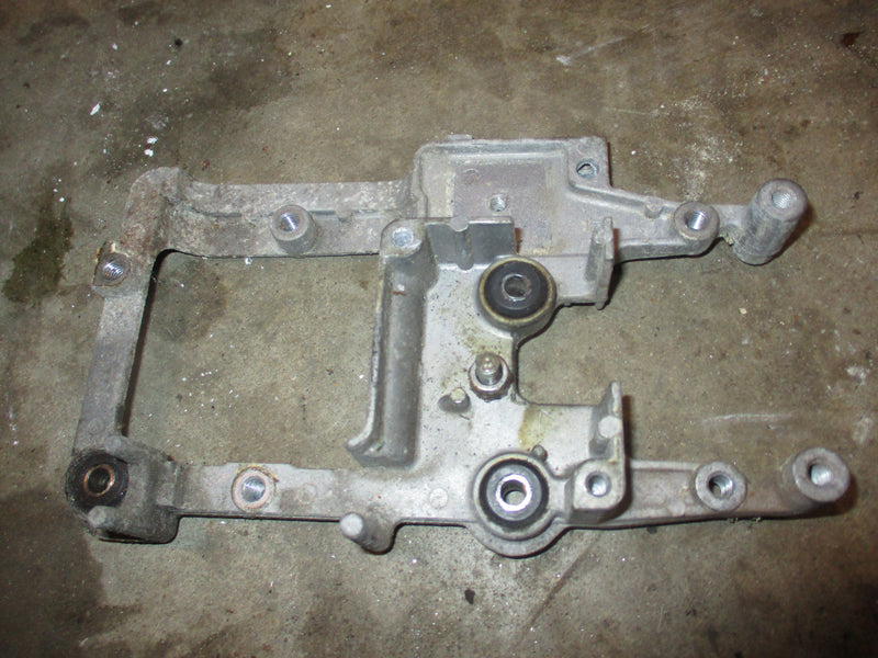 Yamaha 40hp 2 stroke outboard electronics mounting bracket (6R6-85542-00-94)