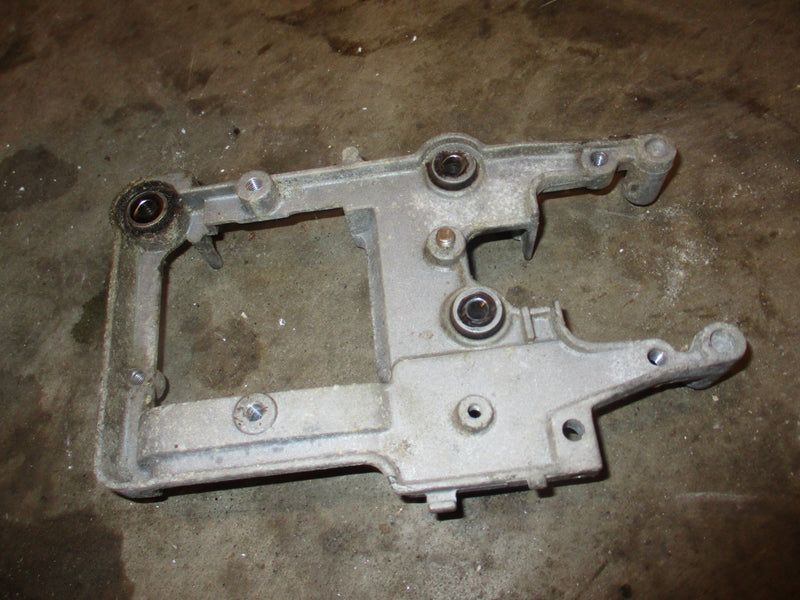 Yamaha 40hp 2 stroke outboard electronics mounting bracket (6R6-85542-00-94)