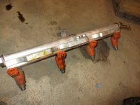 Load image into Gallery viewer, Suzuki DF90 90hp outboard fuel rail and injector set (15710-65D00)
