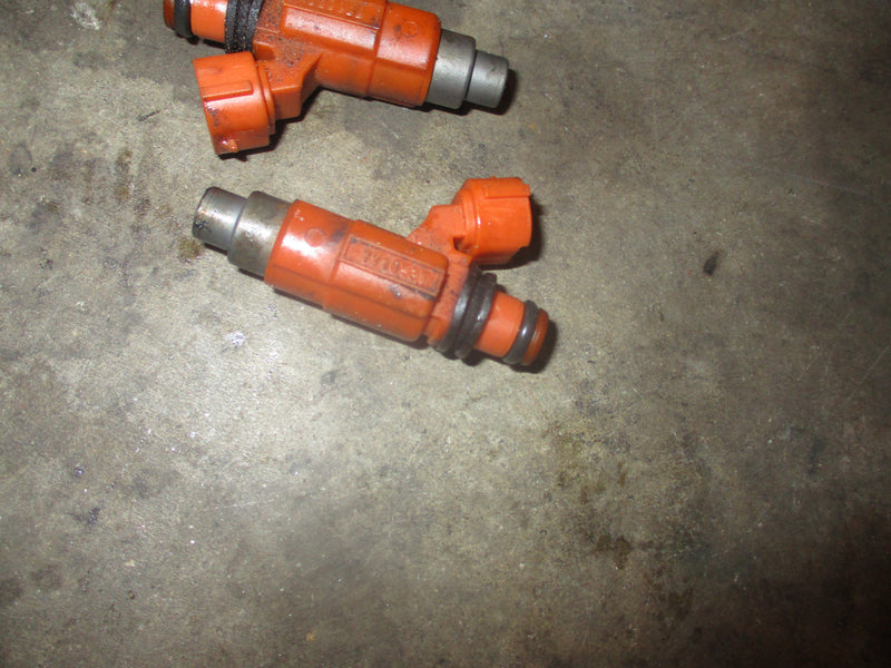 Suzuki DF140 outboard fuel injector set (15710-65D00)