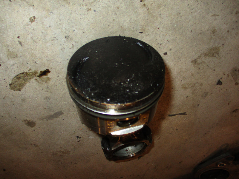 Suzuki DF60 60hp outboard piston and rod (12111-99E01)