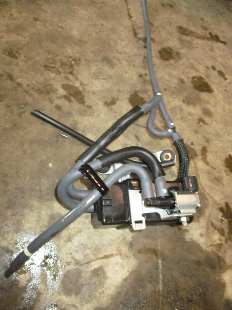 Yamaha 200hp 4 stroke outboard air canister (6P2-24170-00-00)