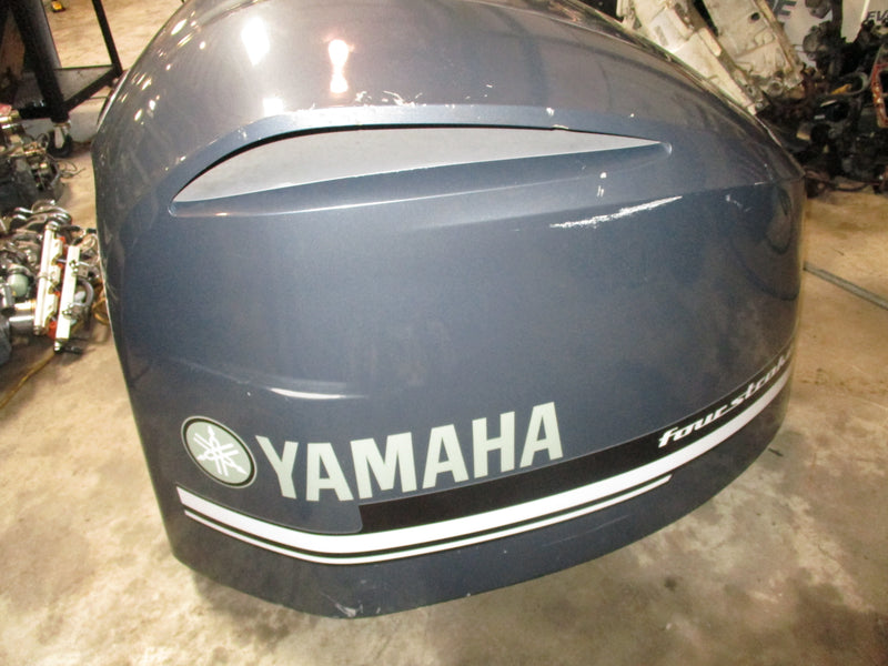 Yamaha 350hp 4 stroke outboard top cowling