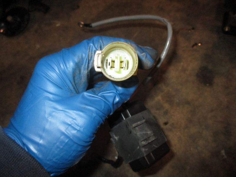 Suzuki DF150 outboard tilt trim relay