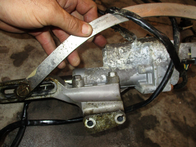 Yamaha 350hp 4 stroke outboard shift actuator (6AW-4820A-10-00)
