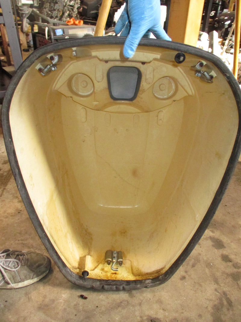 Yamaha 175hp 2 stroke outboard top cowling
