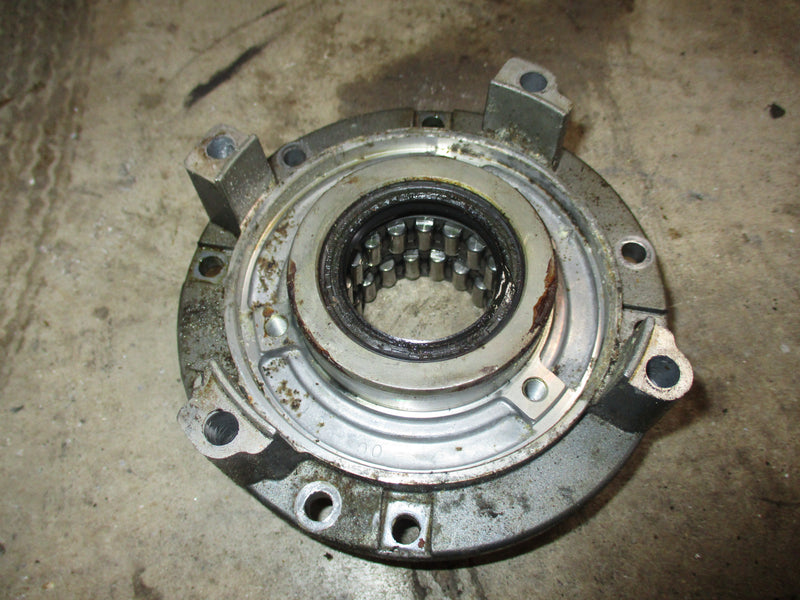 Yamaha 175hp 2 stroke outboard crankshaft bearing carrier (6R3-15163-00-94)