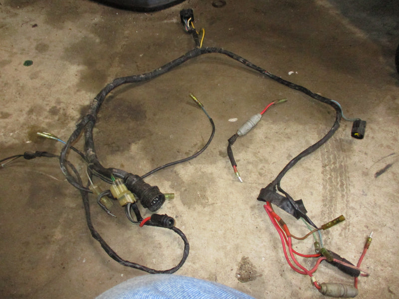 Yamaha 175hp 2 stroke outboard engine wiring harness (64D-82590-00-00)