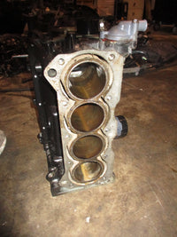 Load image into Gallery viewer, Suzuki DF70 70hp 4 stroke outboard crankcase block
