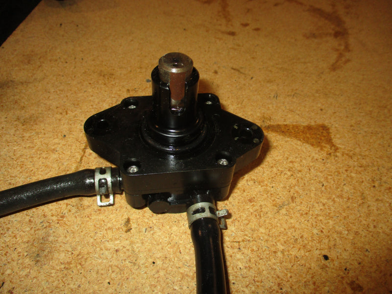 Suzuki DF140 140hp outboard fuel pump (15100-90J10)