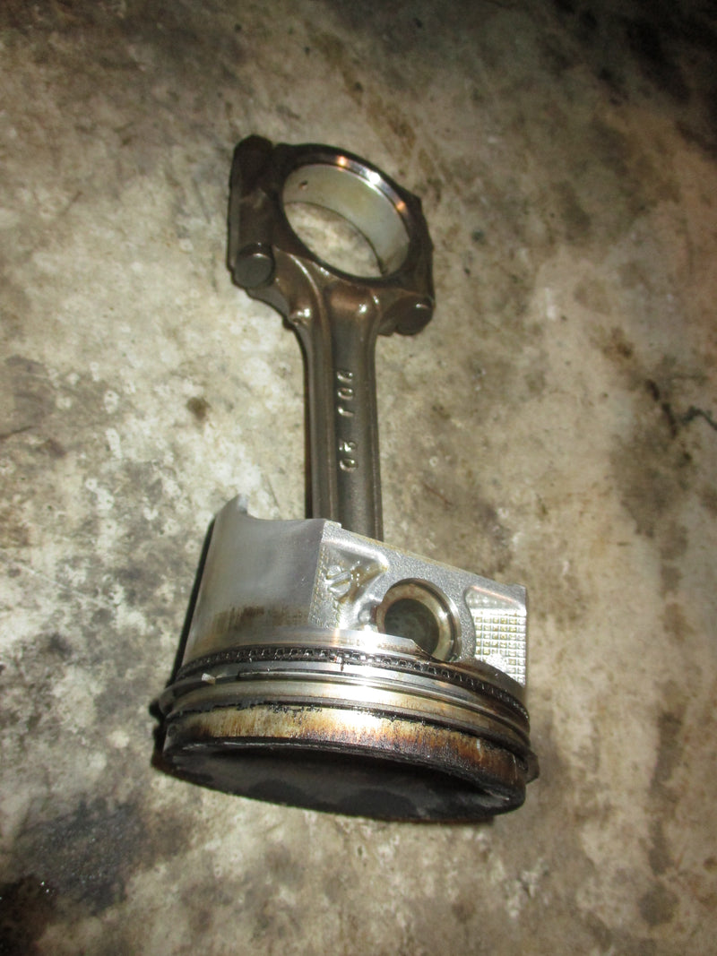 Suzuki DF90 90hp outboard piston and rod (12111-92J01)
